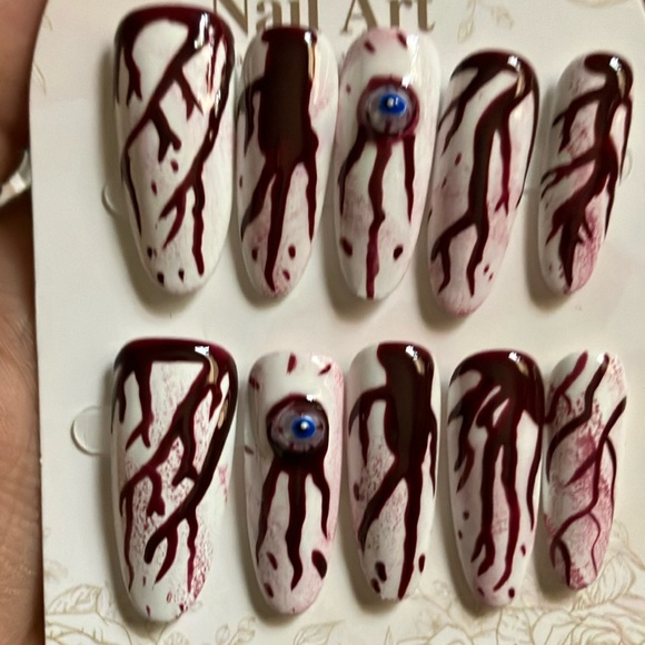 Spooky Blood Drip Nail Art Set - Picture 1 of 1